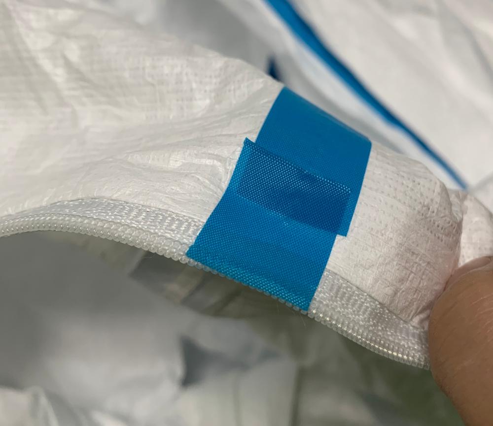 綠(lǜ)馬甲“浦東(dōng)青年誌願者(zhě)”,的(de)一次晚班誌(zhì)願服(fú)務