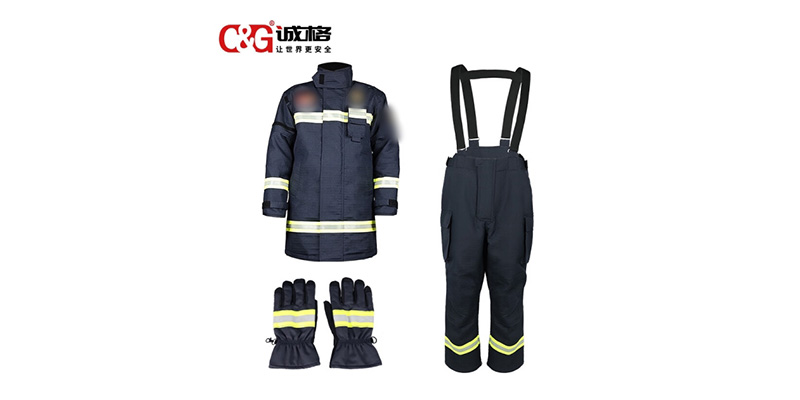 消防戰鬥（dòu）服（fú）穿戴方法、材質及使用場景指南（nán）