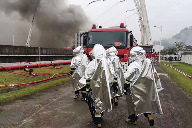 廣州南沙石油化工滅火（huǒ）救援實戰（zhàn）演練-1.jpg