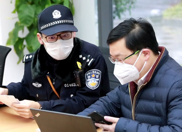 滬警方主動對接我司，保障香蕉视频免费下载一次性防護（hù）服安全生（shēng）產（chǎn）